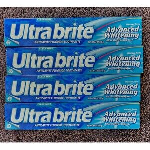 4 Pack Ultrabrite Whitening Toothpaste